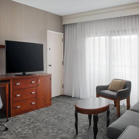 Courtyard Philadelphia Devon/Villanova Уэйн Экстерьер фото